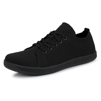 Unisex sneakers met brede neus op blote voeten